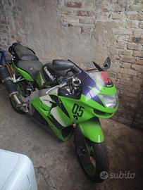 Kawasaki zx6r 