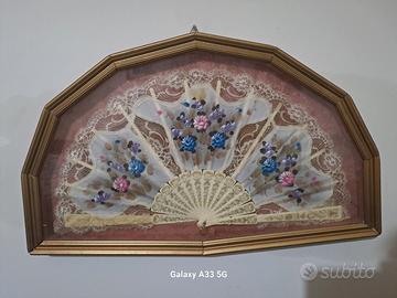 Ventaglio Spagnolo in cornice dorata intagliata 