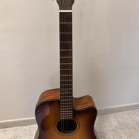 Chitarra acustica Alvarez AD60CESHB e accessori