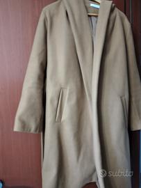cappotto con cappuccio 