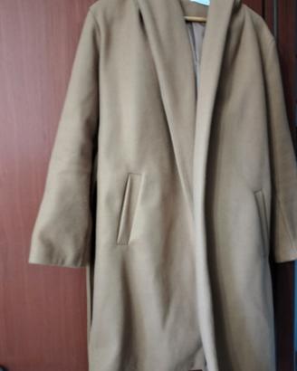 cappotto con cappuccio 