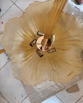 Lampadario in vetro di murano colore oro