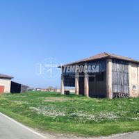 FIENILE - STALLA con possibilità di cambio d'uso