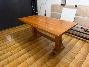 Tavolo di legno