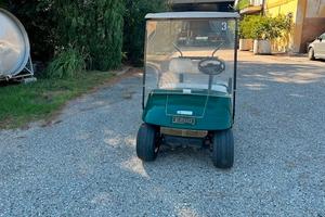 GOLF CAR E-Z-GO