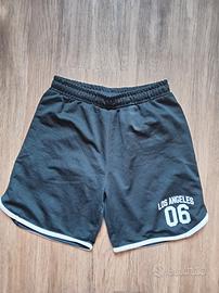 Shorts neri sportivi da ragazzino. 12/13 anni.