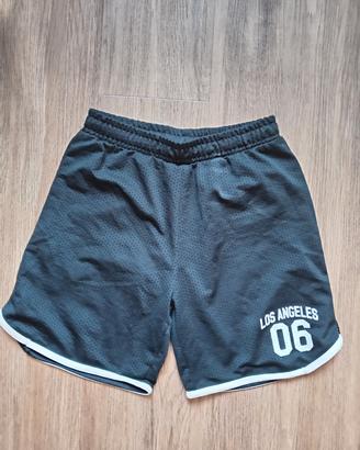 Shorts neri sportivi da ragazzino. 12/13 anni.