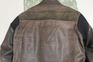 Giacca e pantalone di pelle DAINESE