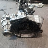Acambio volkswagen golf v 6 marce bls