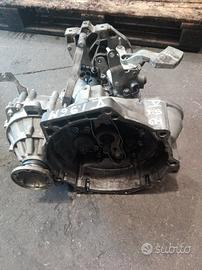 Acambio volkswagen golf v 6 marce bls