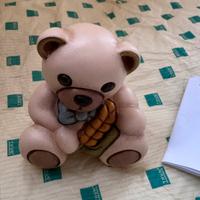 Teddy spiga lui