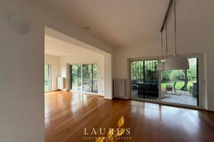 Villa di 273 m² con più di 5 locali a Firenze