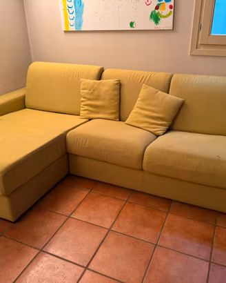 Divano con cassone