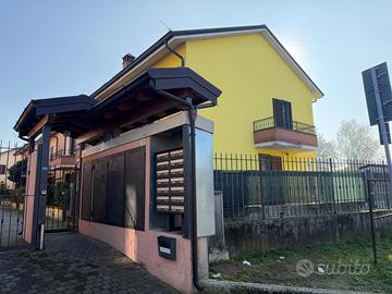 Villa a schiera Casalpusterlengo