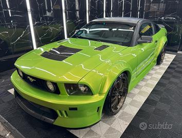 Ford Mustang body kit cervini
