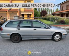 VOLVO V40 1.8 16V cat