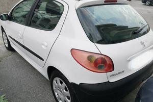 peugeot 206 1400 hdi diesel ben funzionante 200.00