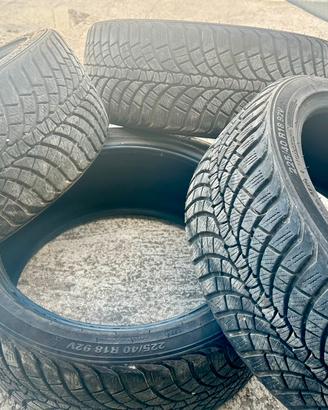 Gomme 225/40/18 termiche