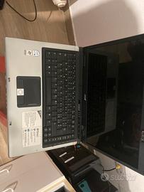 Portatile ACER con intel Centrino