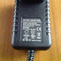 Alimentatore per 5 pedali effetti musicali