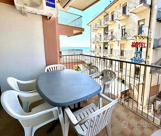 Appartamento 7 posti letto vista mare