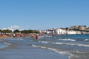 Bilo 2 posti 1/8 agosto fronte spiaggia Pizzomunno
