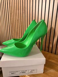Scarpe verdi fluorescenti 