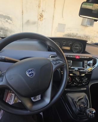 Lancia Y Ibrida 1.200