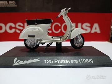 Modellino di Vespa 125 Primavera (1968) scala 1/18