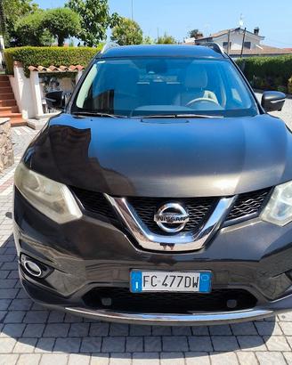 nissan Xtrail Tekna 7 posti