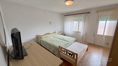 Lusiana casa affiancata con scoperto di proprietà