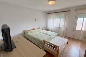 Lusiana casa affiancata con scoperto di proprietà