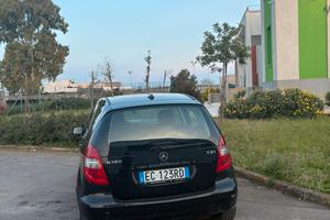 Auto mercedes