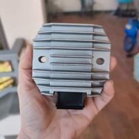 Regolatore di tensione yamaha