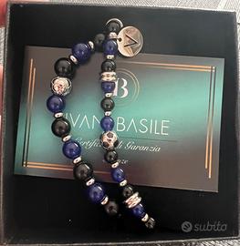 Due bracciali nero azzurri