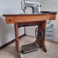 tavolo da cucito macchina da cucire Necchi vintage
