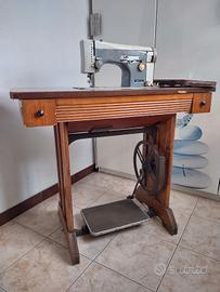 tavolo da cucito macchina da cucire Necchi vintage