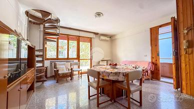 4 LOCALI A CATTOLICA