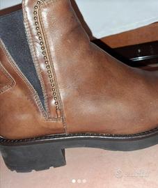 tronchetto in pelle marrone