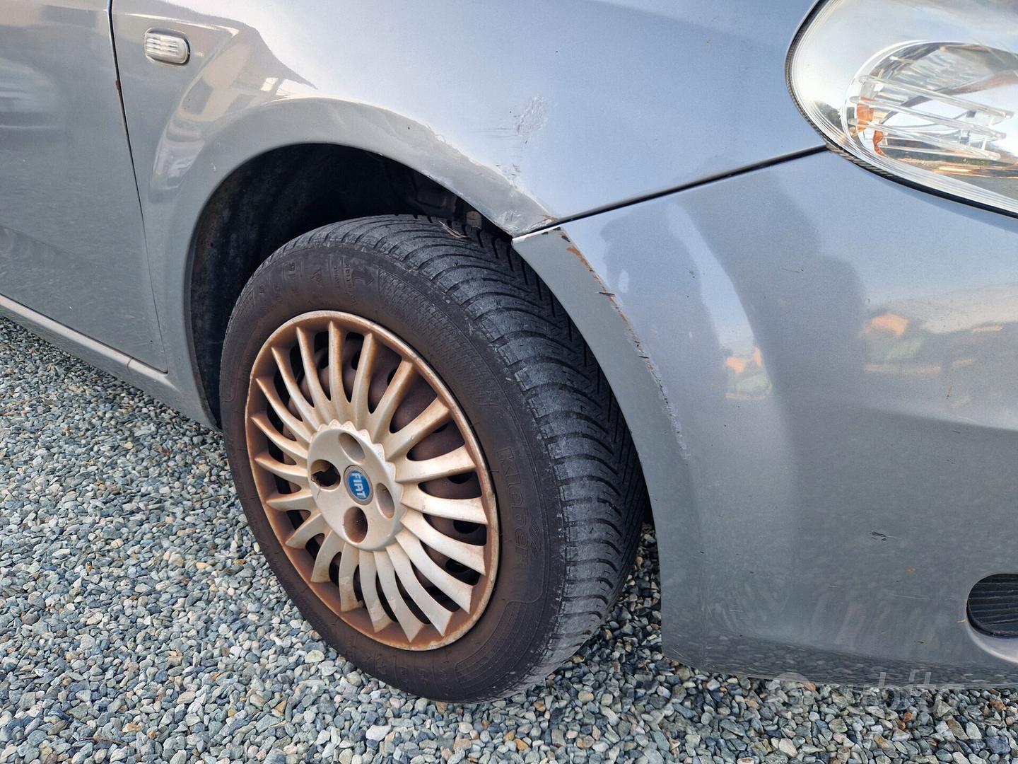 Fiat Grande Punto 2007 photo 4