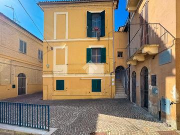 3 LOCALI A CHIETI