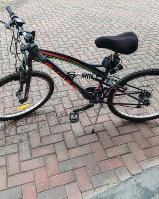 Mountain bike ammortizzata da 26