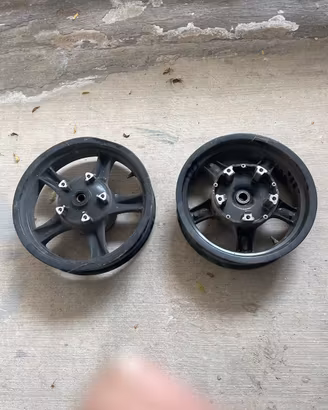 Cerchi anteriore e posteriore Kymco Xciting 500r