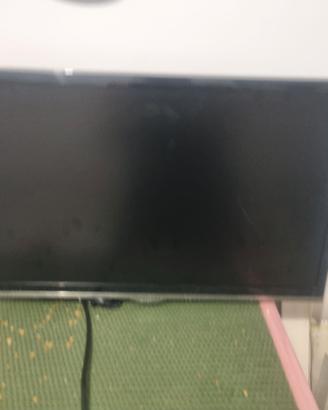 Televisione con braccio a muro