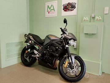 TRIUMPH STREET TRIPLE 675 R