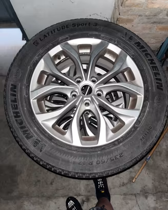 Cerchi in lega e pneumatici Michelin