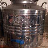 7 contenitori olio inox 3 da 30 lt e 4 da 50 lt