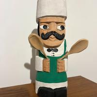 Scultura "Cuoco" in legno dipinta a mano