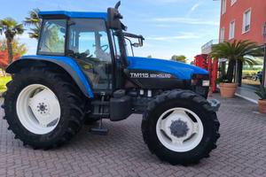 Trattore New Holland TM 115