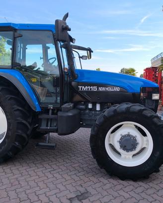Trattore New Holland TM 115